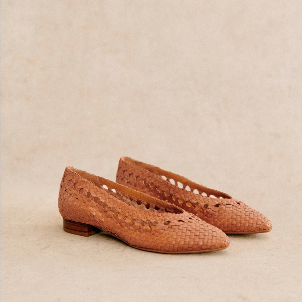 Sezane Anya Low Ballerinas in Smooth Camel Braided Size 38 US 7